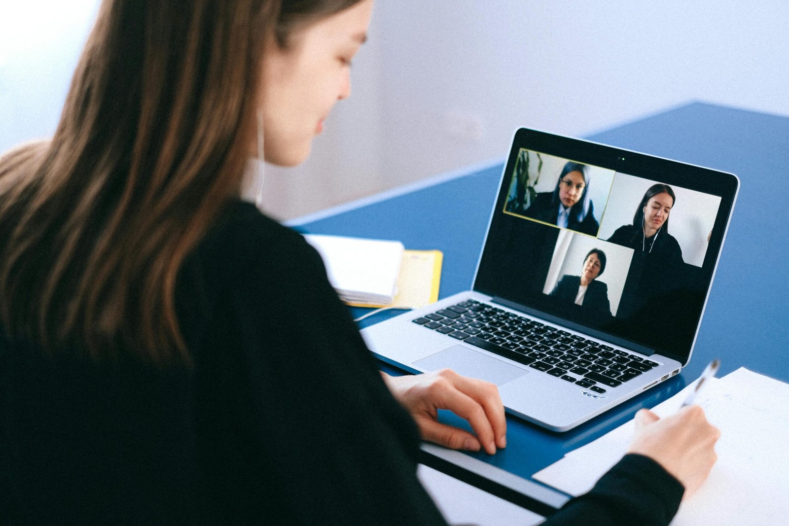 Maximiser votre productivité grâce à un outil de prise de rendez-vous en ligne moderne