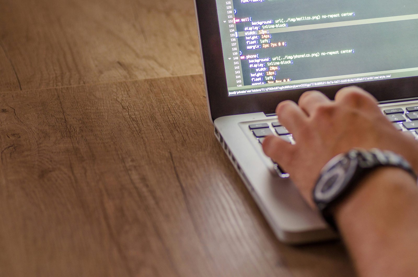 Pourquoi faire appel à une agence web en Charente-Maritime pour booster sa visibilité en ligne